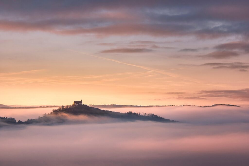 朝早く目覚めるための効果的な習慣とは？