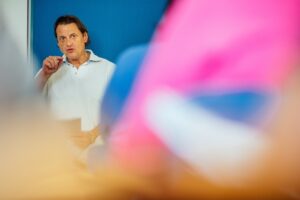 瞑想を寝る前に行うことで不眠を改善する方法は？